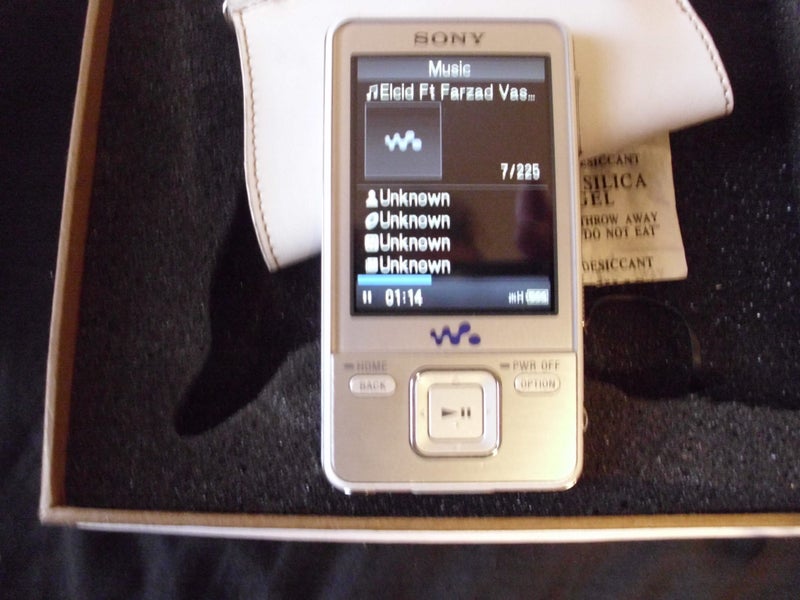sony nwz-a728 digital media player Carousel 7
