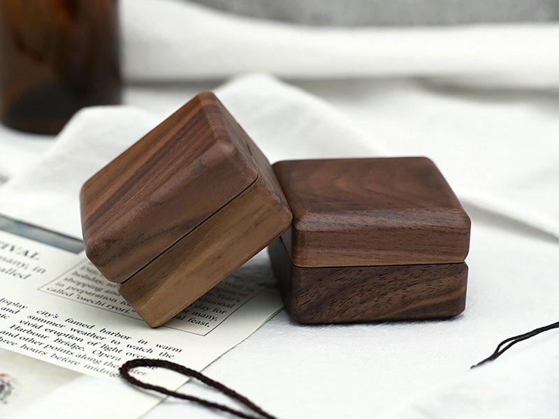 Single Slot Wood Ring Box Sponge Inside Jewelry Box Wedding Ring Case White Carousel 4