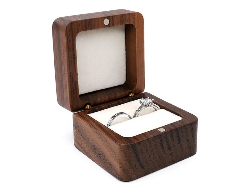 Single Slot Wood Ring Box Sponge Inside Jewelry Box Wedding Ring Case White Carousel 1