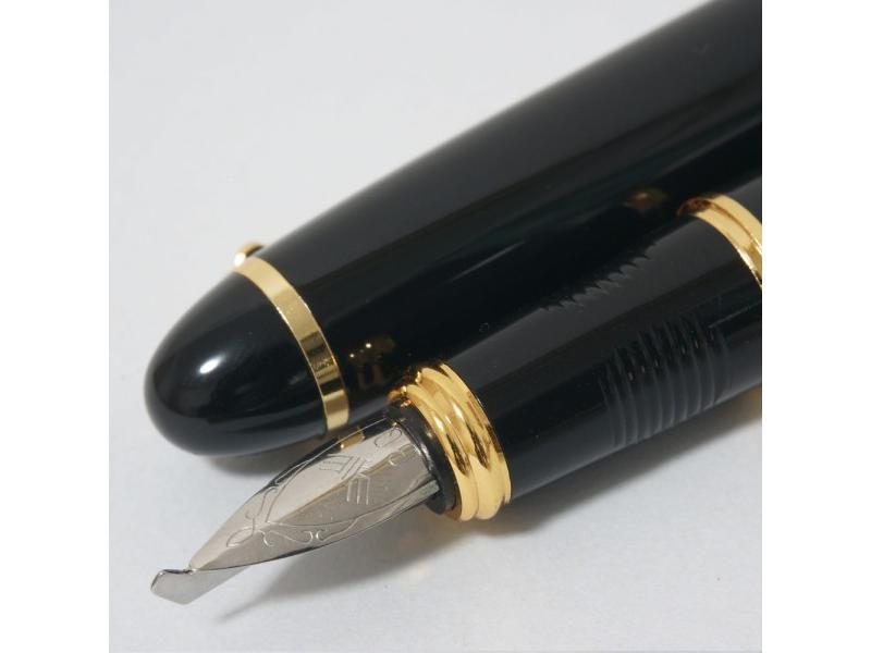 Venus All-metal Fountain Pen 5mm Multi-functional Nib Black Golden Gothic Art Carousel 1