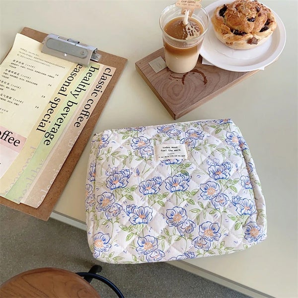 Quilted Floral Makeup Bag Set for Travel Coquette Aesthetic Cosmetic Bags (2-... Carousel 13