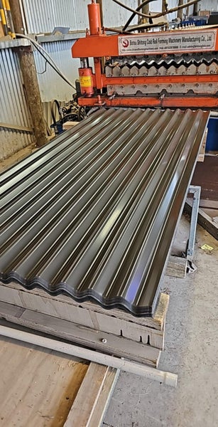 1.8m Ironsand Corrugated Iron Carousel 2