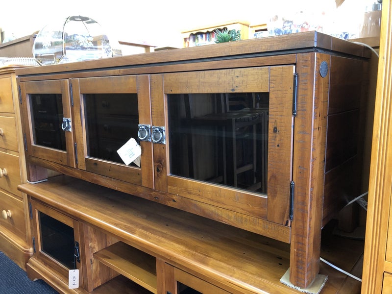 Franz Josef 3 Door TV Entertainment Unit - Matte Carousel 2
