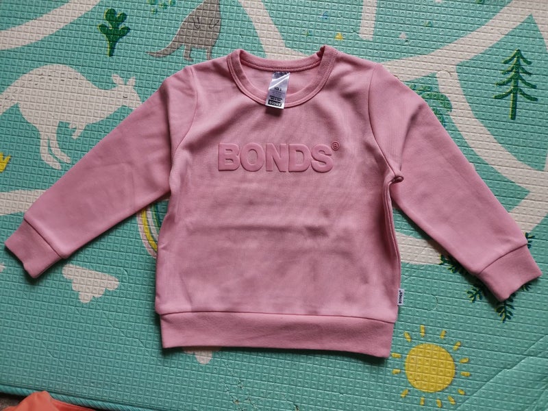 Bonds pullover new without tags Carousel 1