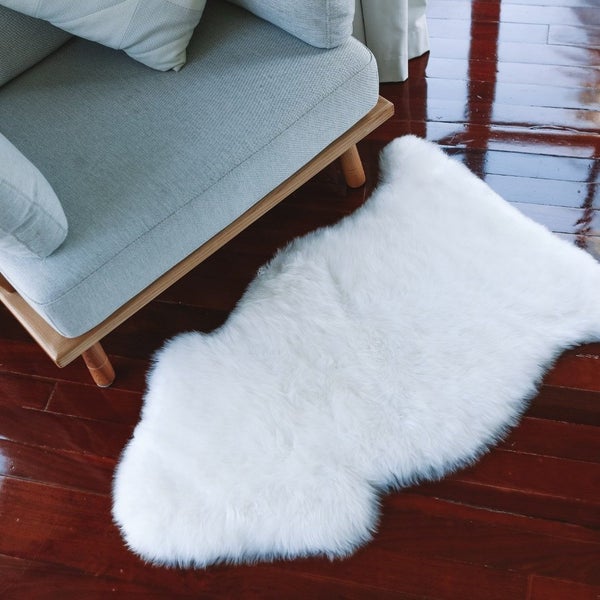 Luxury Single Sheepskin Rug Midi Carousel 2