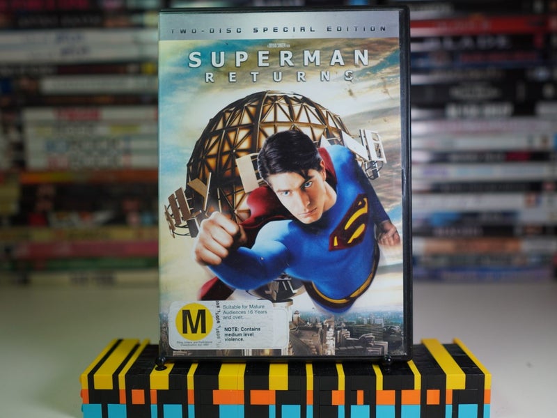 SUPERMAN RETURNS Carousel 1
