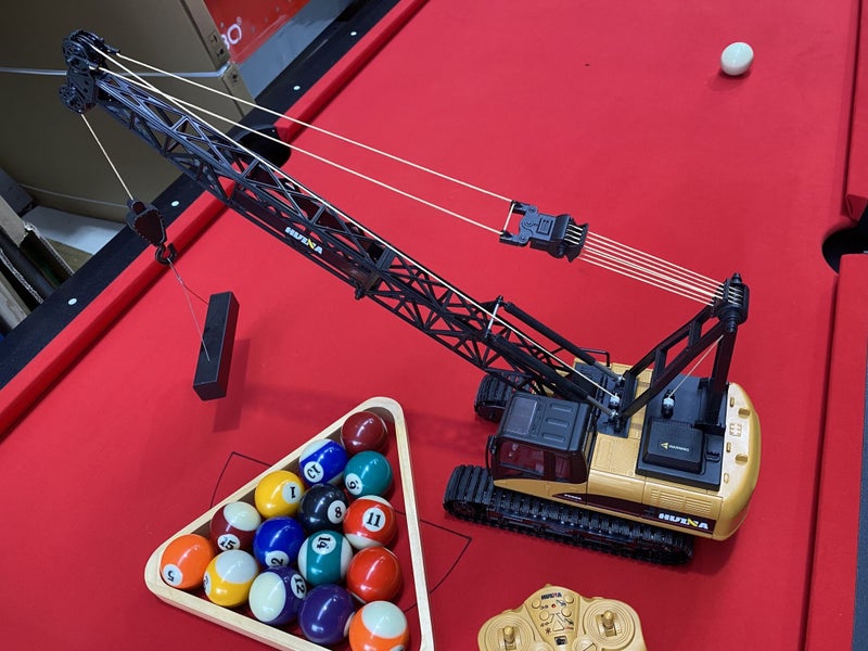 Crawler Crane. 1;14 , 15 channel. model 1572 Carousel 2