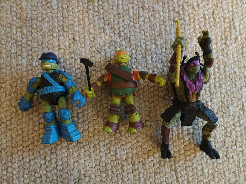 3 x Ninja Turtle Characters Carousel 1