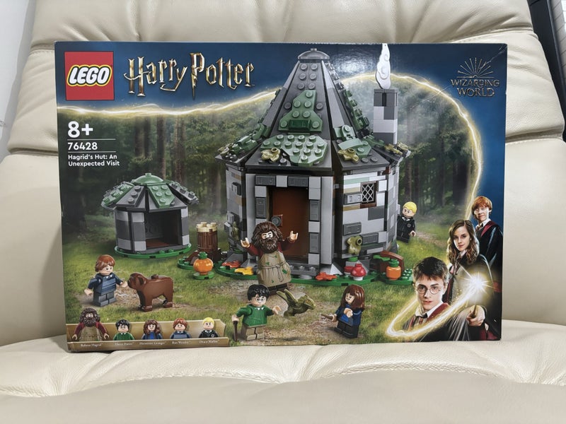 LEGO Harry Potter 76428 - Hagrid’s Hut: An Unexpected Visit ~PING available~! Carousel 1