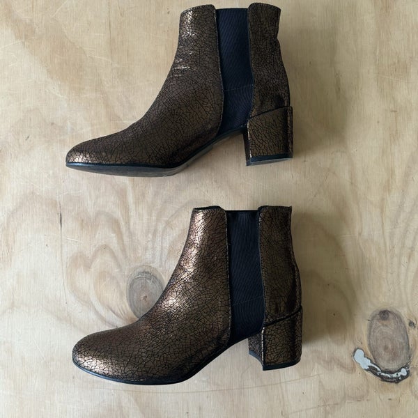 Neo Metallic Copper Crackle Leather Heeled Ankle Boots Size 38 Carousel 2