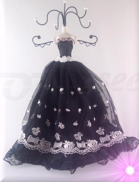 Ballroom Big Jewellery Doll Carousel 1