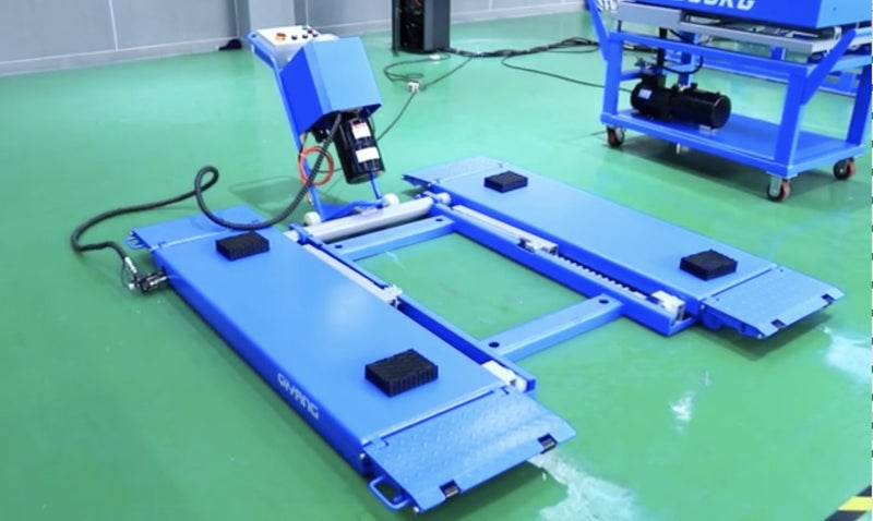 MID RISE SCISSOR LIFT - 3000KG - SL900 - electric lock release Carousel 2