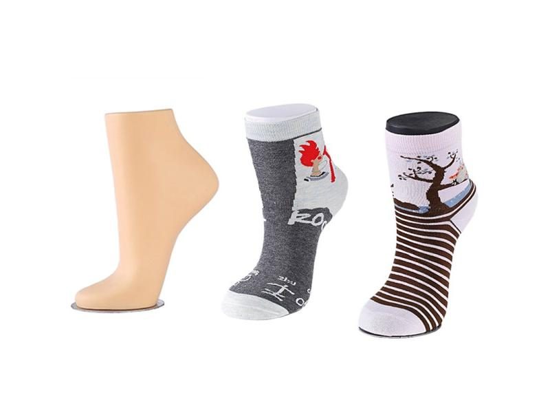 1 Pc Female Mannequin Feet Plastic Stand For Displaying Silk/Socks Black Foot Carousel 1