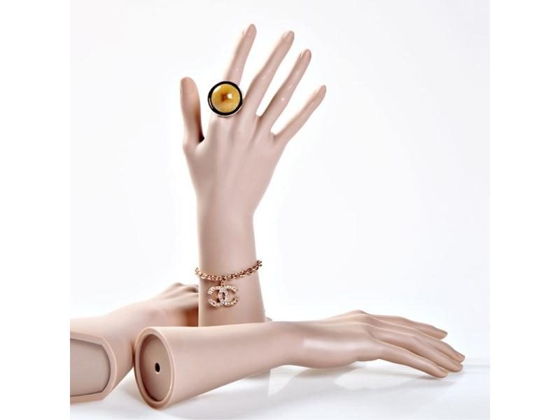 High Quality Unbreakable Female Mannequin Dummy Hands Realistic Manikin Hands Carousel 1