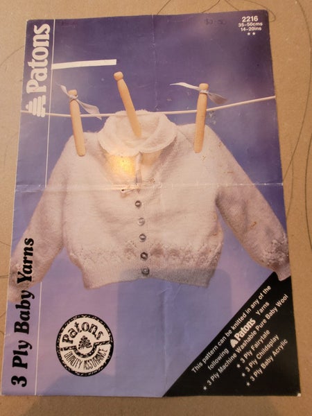 Patons knitting Cardigan Carousel 1