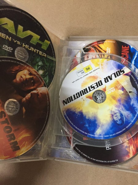 5 Disk Sci-Fi (AVH: Alien vs Hunter / Lava Storm / 3 More ) Carousel 3