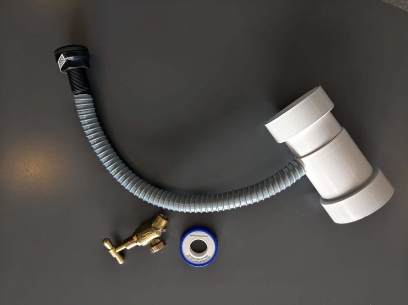 Slimline 800L Water Tank - plus install kit62865827375361114