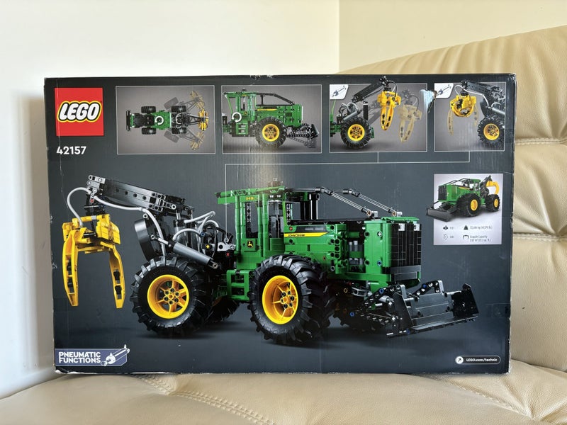 LEGO Technic 42157 - John Deere 948L-II Skidder ~RETIRED~! Carousel 2