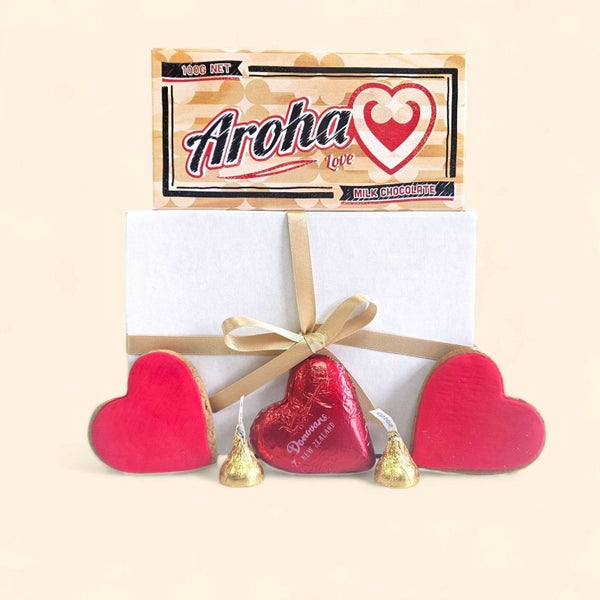Aroha - Gift Box Carousel 1