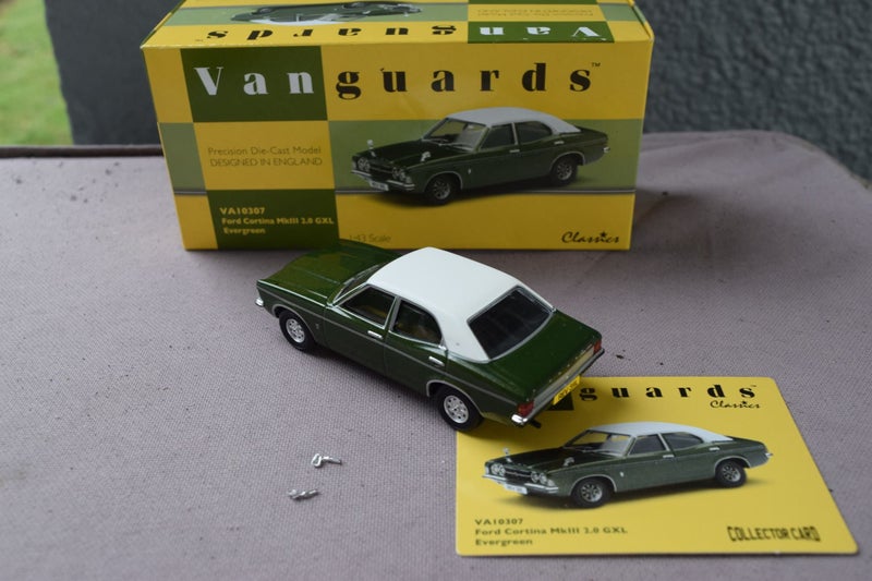 Ford Cortina Mark 3 - Green - 1/43 Carousel 4