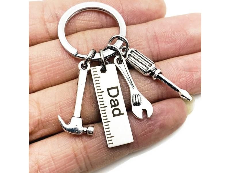 Fashion Dad Letters Keychains Handbag Decor Pendant Father's Day Gifts Carousel 2