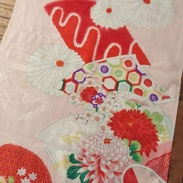Vintage Japanese Kimono silk mix fabric. Carousel 1