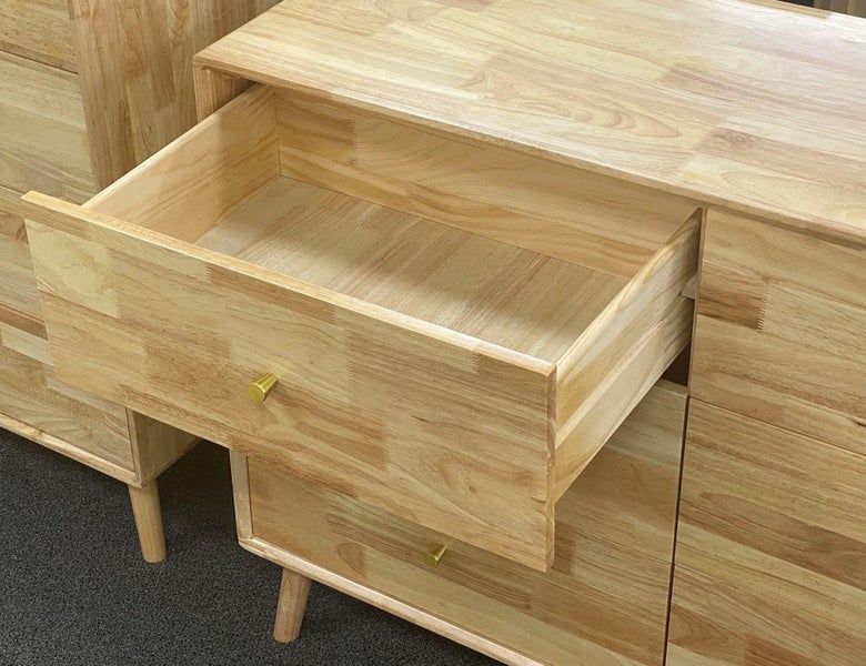 4pcs Bedroom Set Solid Rubber Wood62866851127553113