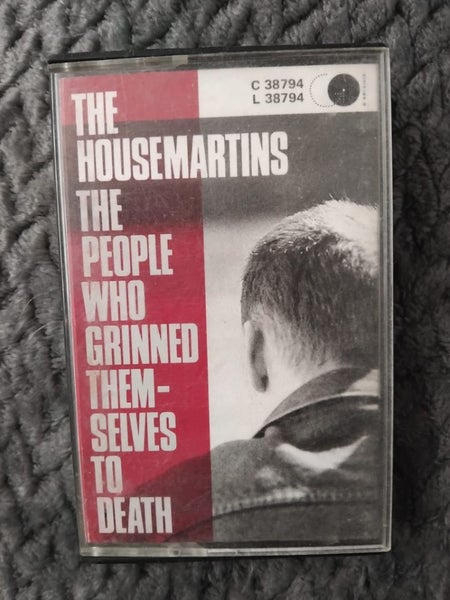 The Housemartins | The People Who Grinned Themselves To Death Carousel 1