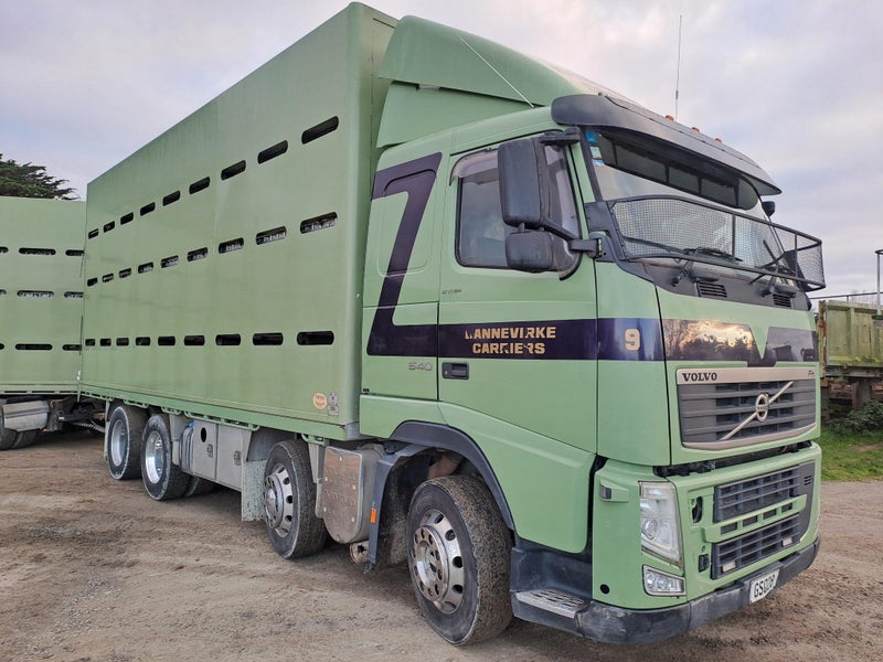 2013 Volvo FH540 Truck and Trailer Combination62867854311683113