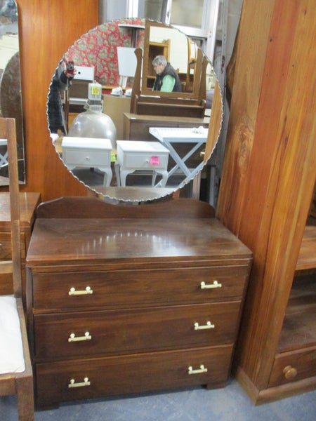 1798 SOLID RIMU DRESSING TABLE Carousel 1