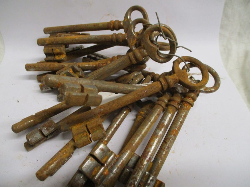OLD Vintage FRENCH Key - Bulk Lot of Keys about 18 - Lot 3583 Carousel 2