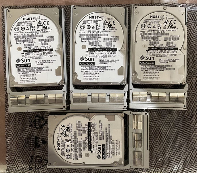 1x Hitachi 1.2TB 12G/s SAS SFF/2.5" 10k RPM Carousel 2