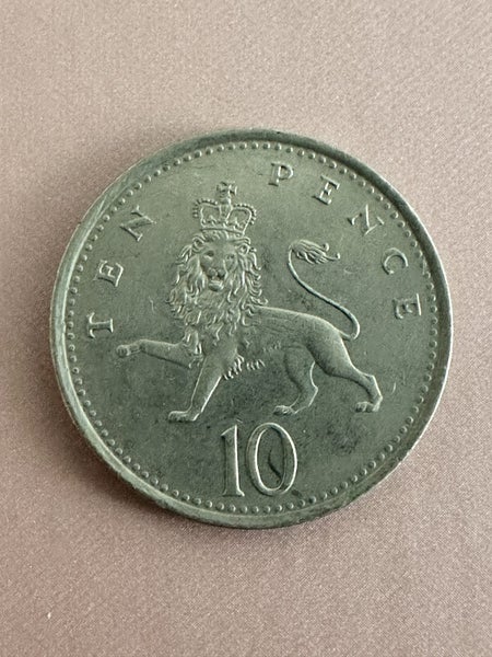 $1RES 1992 United Kingdom/British 10 Pence Coin Carousel 2