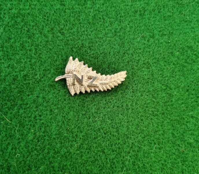 WW 1 NZ Nurse Badge. Carousel 1