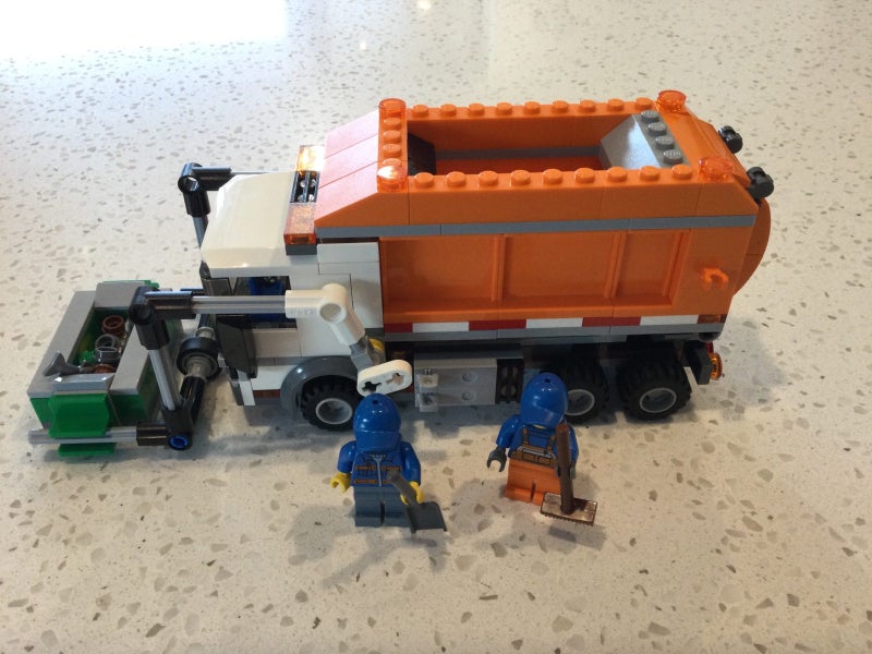 Lego 60118 City: Garbage Truck Carousel 1