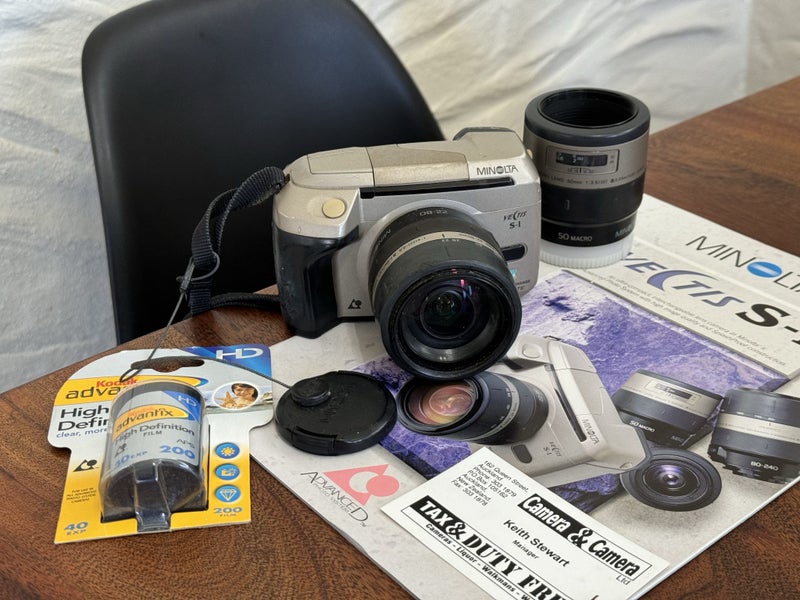 Minolta Vectis S-1 APS SLR film Camera Carousel 1