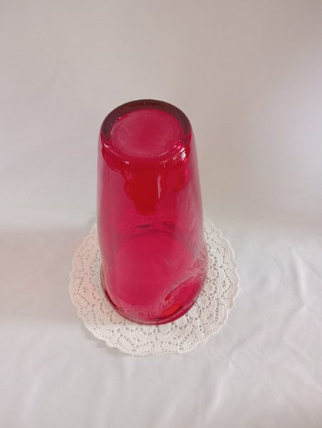 LARGE RED GLASS VASE Carousel 5