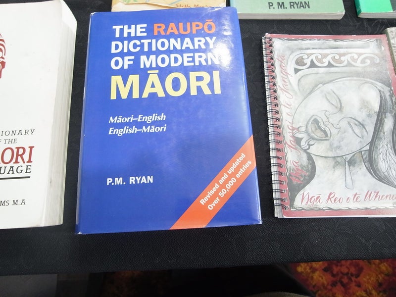 The Raupo Dictionary Of Modern Maori Maori English English Maori P M Ryan Carousel 1