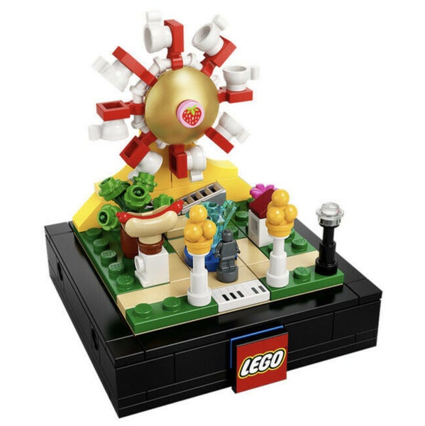 LEGO Limited Edition Fun Fair Bricktober Full Complete Set of 4 Carousel 2