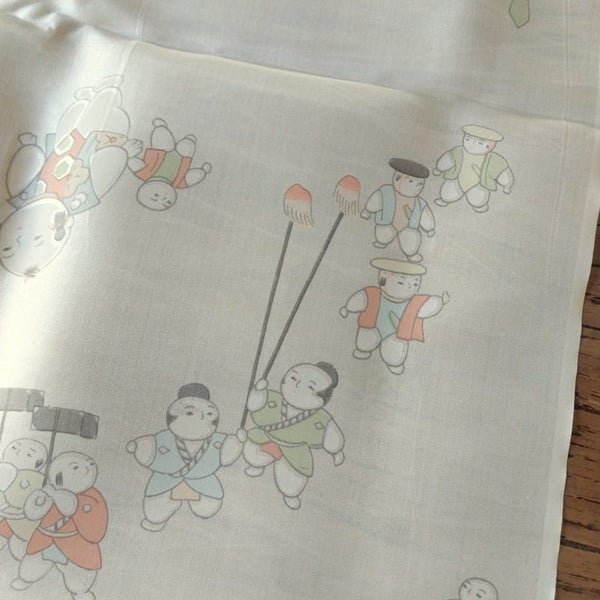Vintage Japanese Kimono silk fabric. Carousel 4