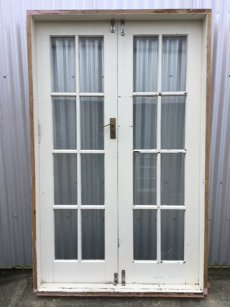 Colonial-style French Doors 1265w x 2045h Carousel 2