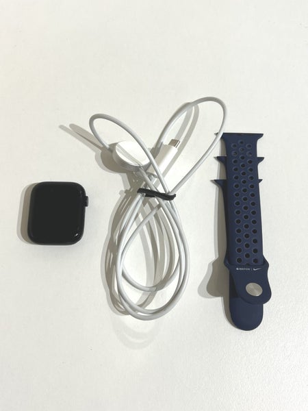 DT Deal! Apple Watch Series 7 Nike 45MM Midnight CEL Carousel 1