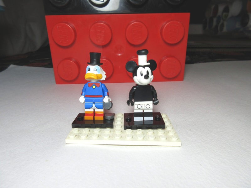 LEGO Minifigure Bulk Scrooge and Mickey Mouse Disney Carousel 1