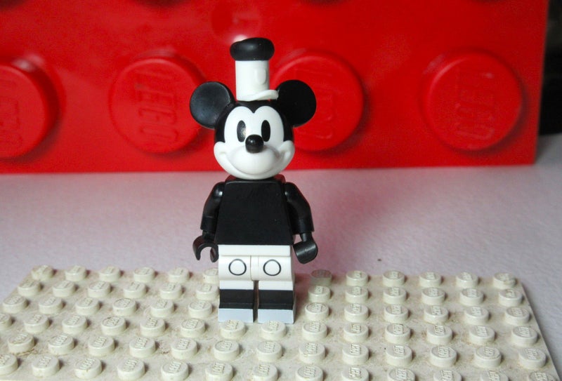 LEGO Minifigure Bulk Scrooge and Mickey Mouse Disney Carousel 2