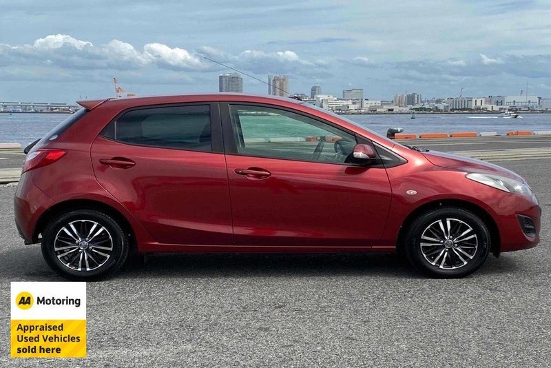 2014 Mazda Demio SkyActive62863261766402113