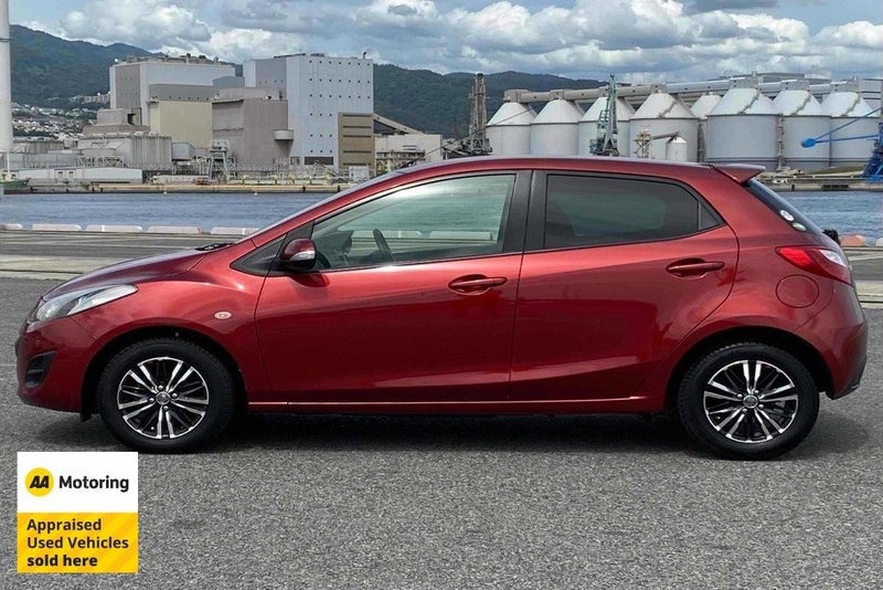 2014 Mazda Demio SkyActive62863261766402114