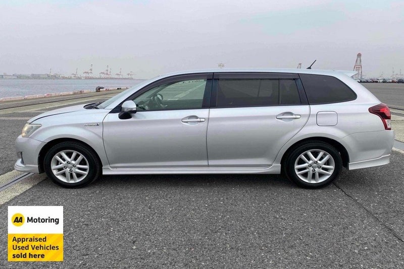 2013 Toyota Corolla Fielder Hybrid Aero Tourer62864752020737114
