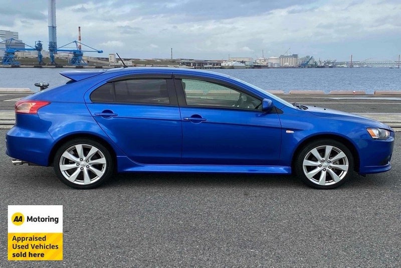 2012 Mitsubishi Galant Fortis Sports / Cruise62864751081602113
