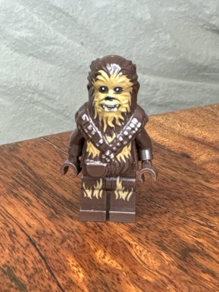 LEGO Minifig - Chewbacca - Crossed Bandoliers, Star Wars / Star Wars Solo Carousel 1