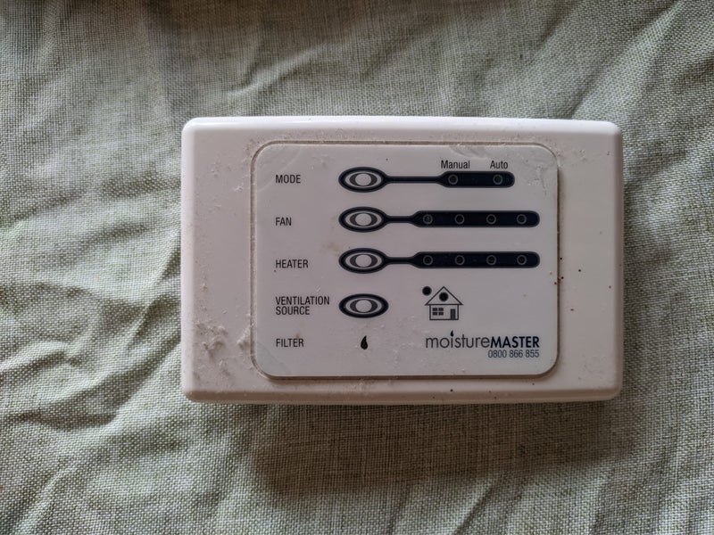Moisture Master positive pressure ventilation control panel Carousel 1